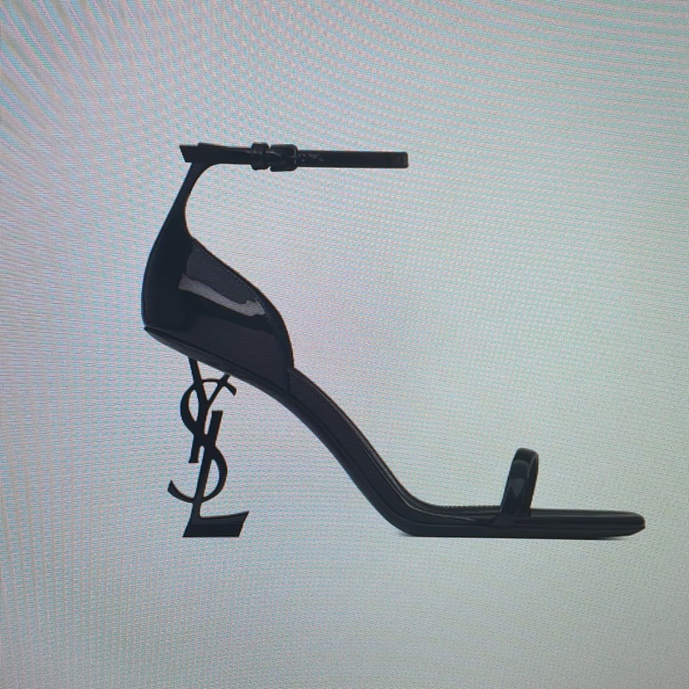 OPYIM SANDALS IN PATENT LEATHER WITH BLACK HEEL